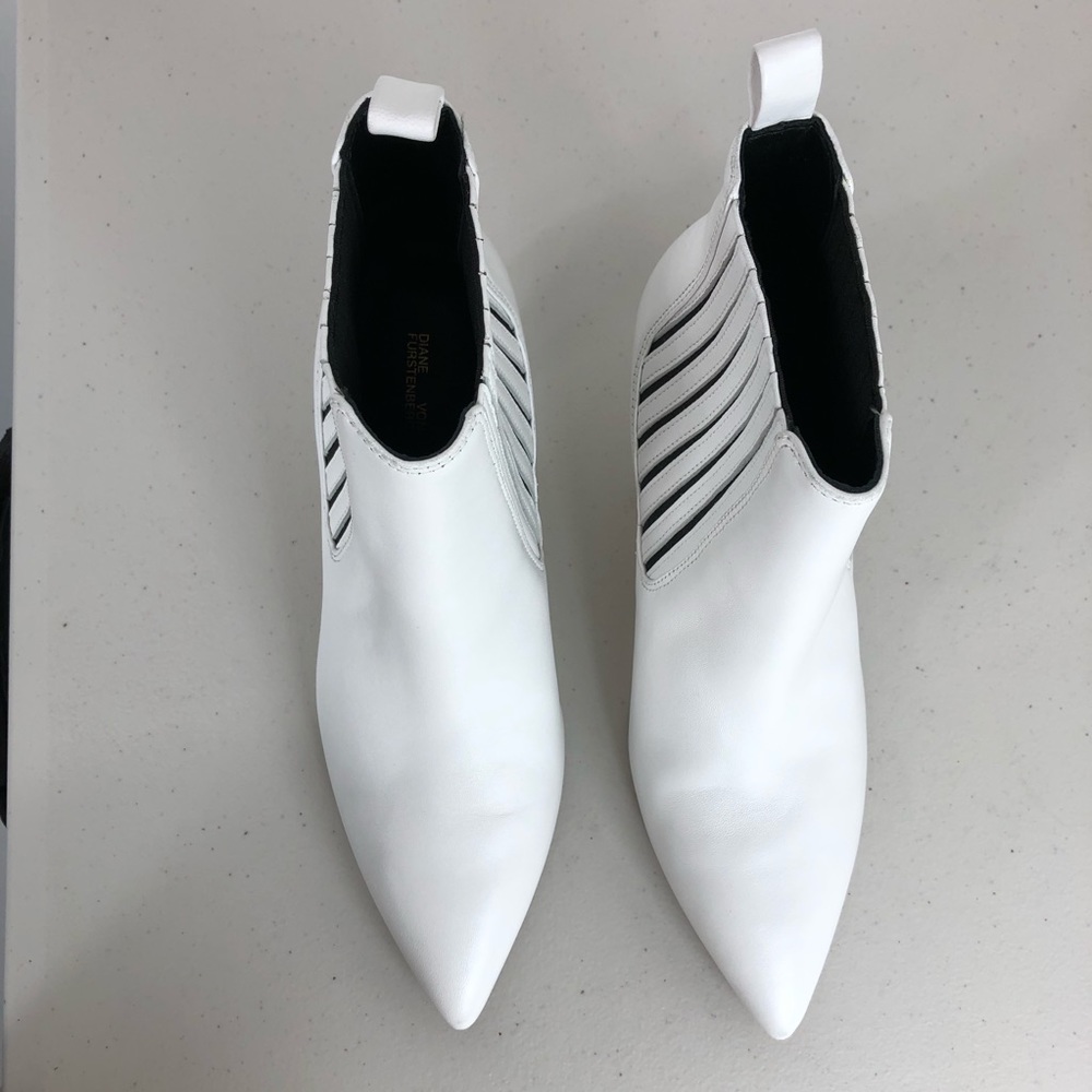 Diane Von Furstenberge white bootie shoes Sz 6.5 - Picture 2 of 8